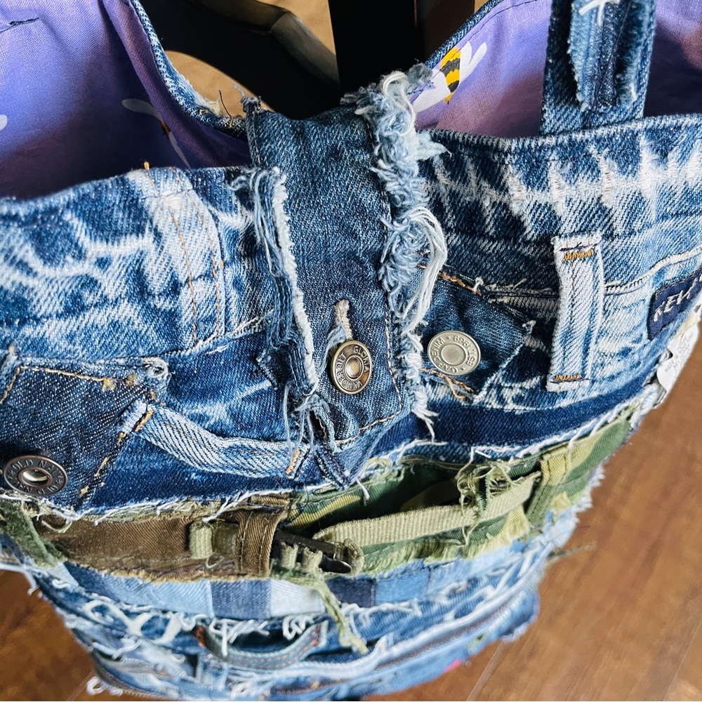 ‼️❤️SOLD❤️‼️HANDMADE UpCycled Denim Tote/Shoulder Bag • Made with ❤️ - Picture 10 of 11